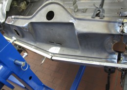 Ford Thunderbird - Ausrichten des Heckbleches - 004