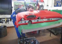 Ford Thunderbird - Montage Armaturenbrett und Instrumente 3 - 001