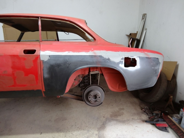 Alfa Romeo1300-Seitenwand+Res.Radmulde-001