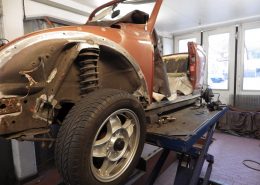 Käfer Cabrio 1303 - Radlauf FA vorne 10 - 001