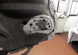 Käfer Cabrio 1303 - Stoßstangenaufnahme vorne - 001