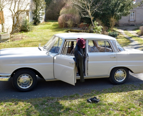MB W111 - gr.Flosse - 004