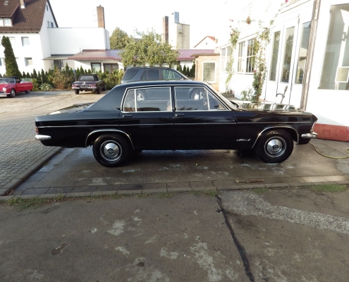 Opel Admiral-Imposant-001