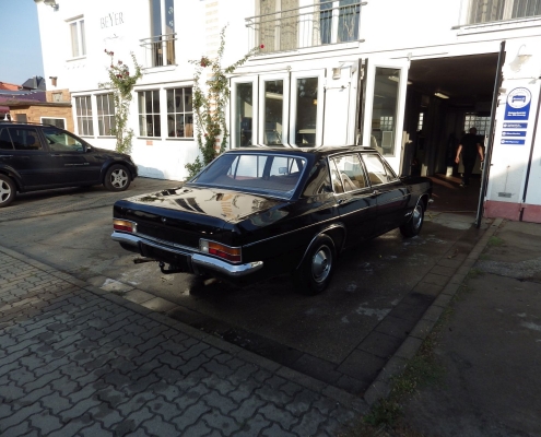 Opel Admiral-Imposant-002
