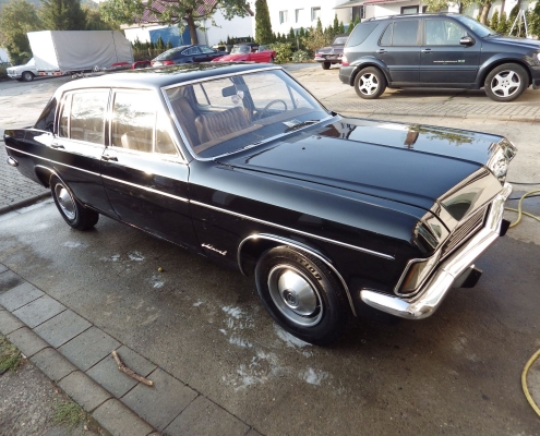 Opel Admiral-Imposant-004