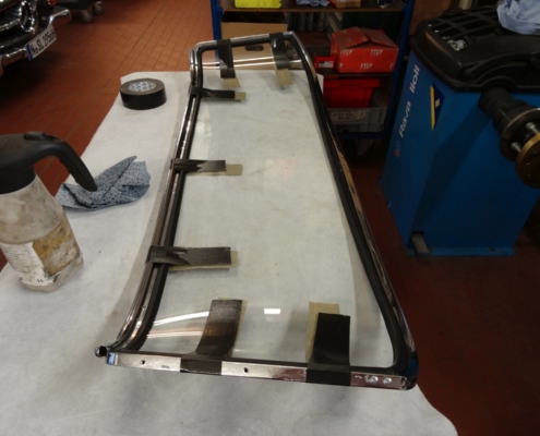 MB 190SL - Einbau der Frontscheibe - 004