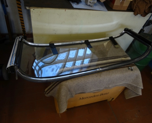 MB 190SL - Einbau der Frontscheibe - 005