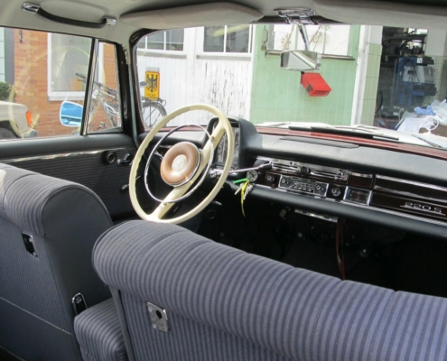MB W111 - Montage Innenbeleuchtung 2 - 001