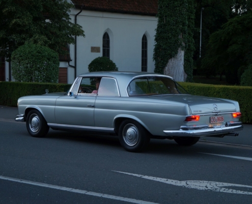 MB C111 - Australien-2 - 01 Der MB W111 - eine Brücke zwischen Historie und Moderne