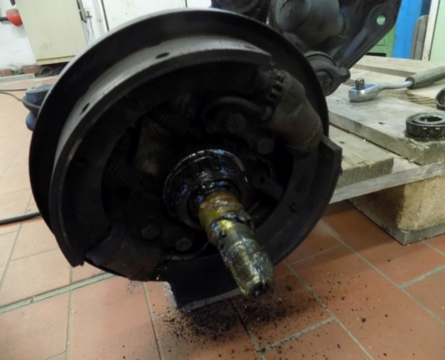 VW T1 Samba - Achsenüberholung 1 - 003