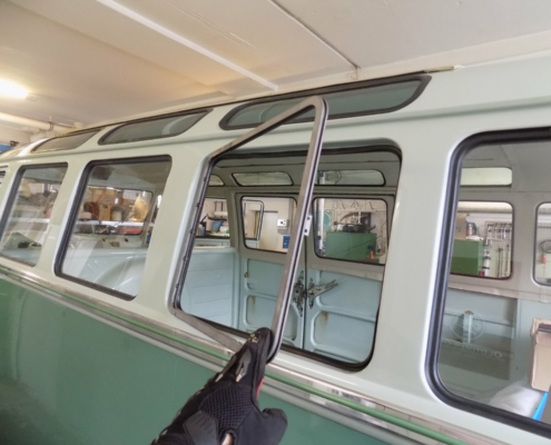 VW T1 Samba - Einbau Scheiben 2 - 004