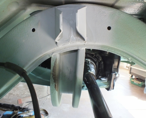 VW T1 Samba - Einschweißen Stoßdämpferaufnahme - 004