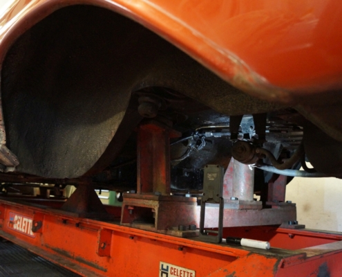 MB W111 Cabrio - Aufbau auf Rahmenrichtbank - 003