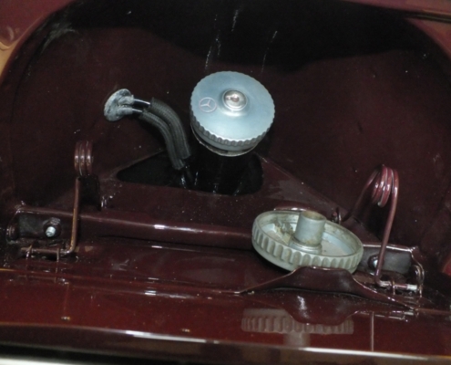 MB C111 - Tankklappe - 002